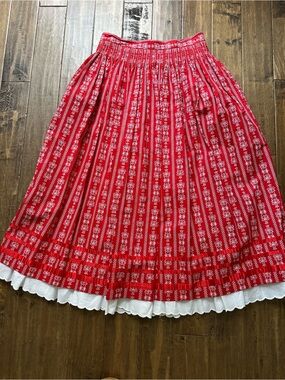 Vintage German Red Dirndl Skirt Heart Floral Print Sz 40 (Euro) Waist 28" EUC